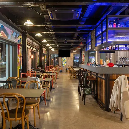 Hotell Moxy 4*