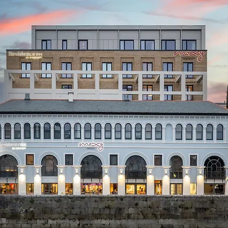 Hotell Moxy Cork